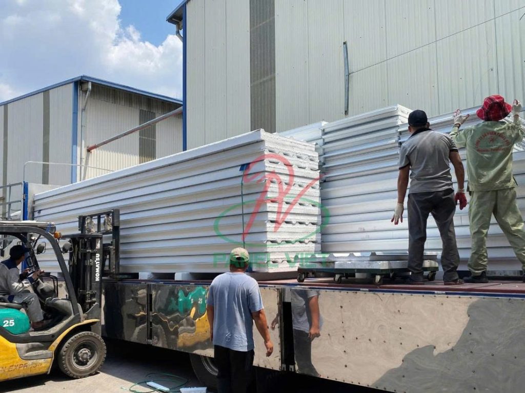 mái tôn chống dột giá rẻ TPHCM